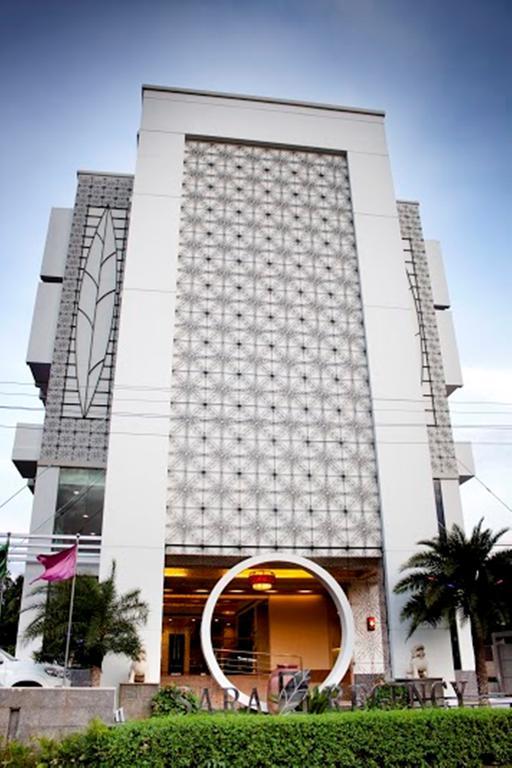 Sara Regency Hotel Kumbakonam Exterior foto
