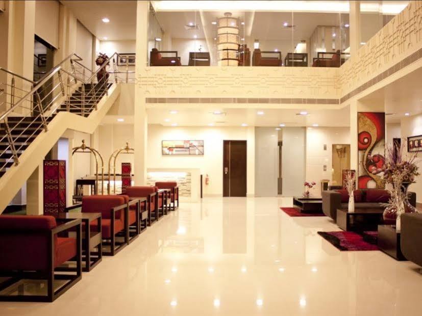 Sara Regency Hotel Kumbakonam Exterior foto